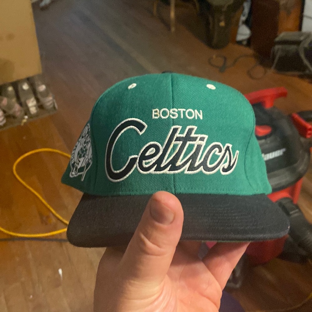 Mitchell & Ness Boston Celtic fans